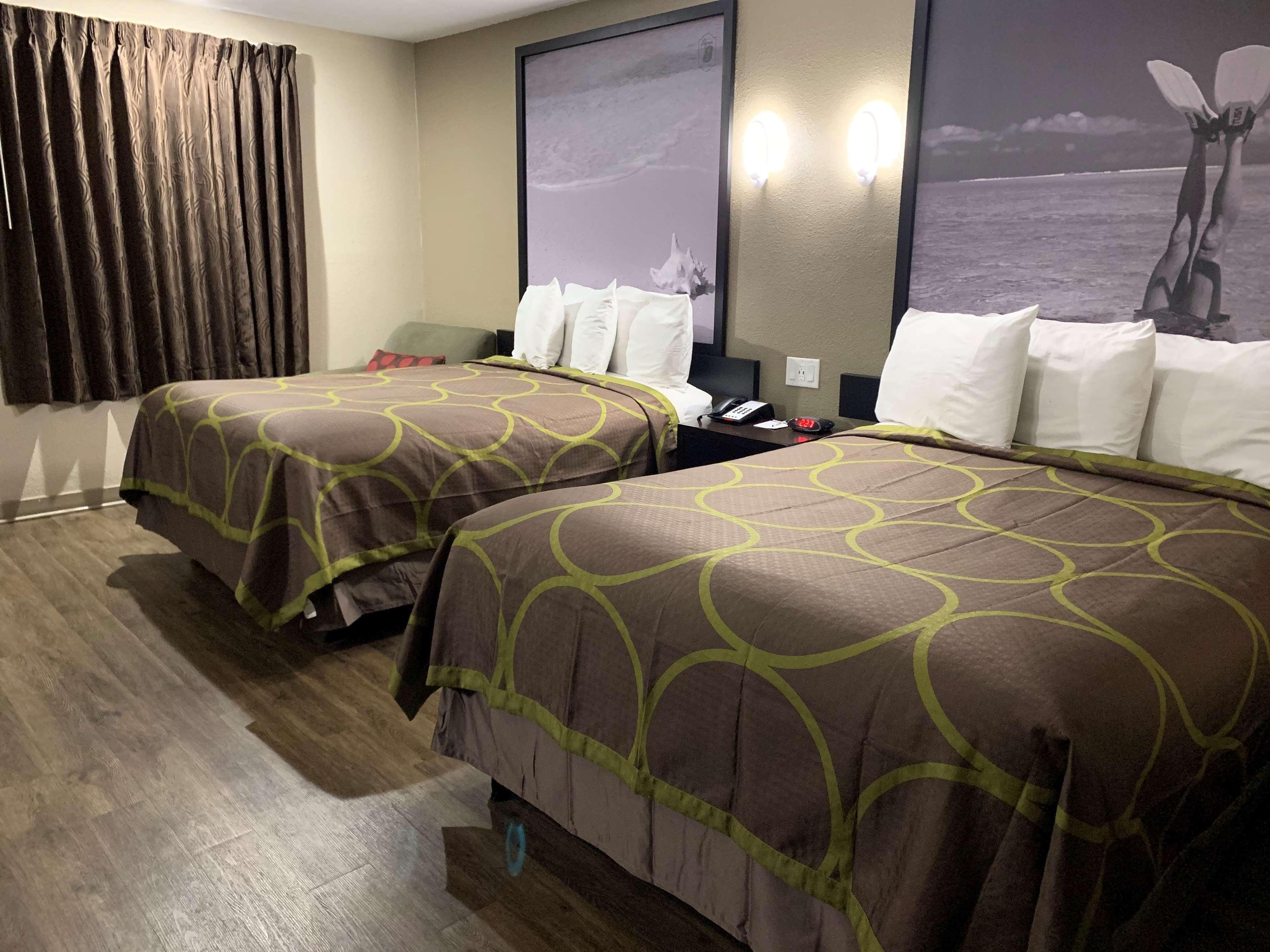 Super 8 By Wyndham Pensacola Nas Area Motel Beach Haven Luaran gambar