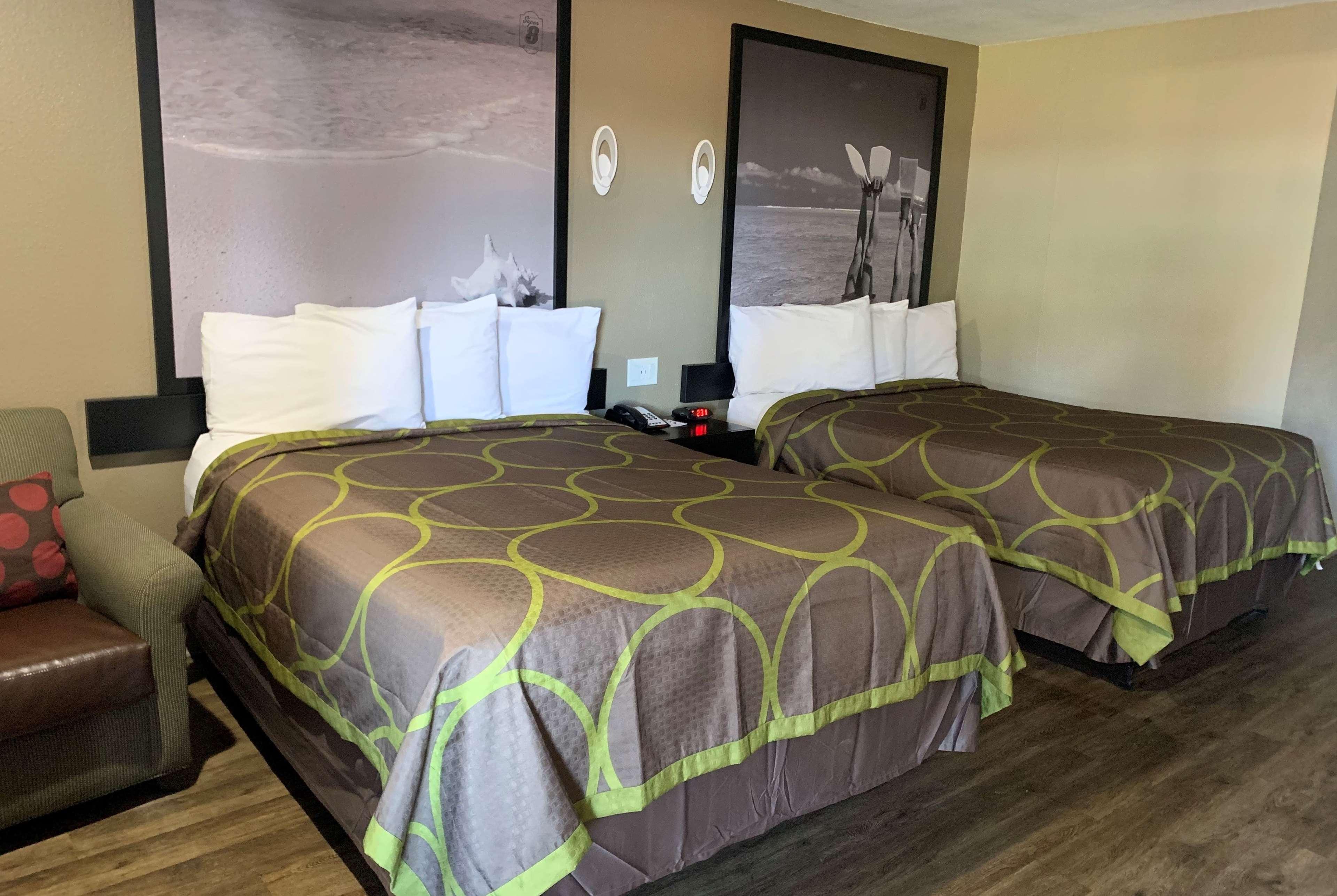 Super 8 By Wyndham Pensacola Nas Area Motel Beach Haven Luaran gambar