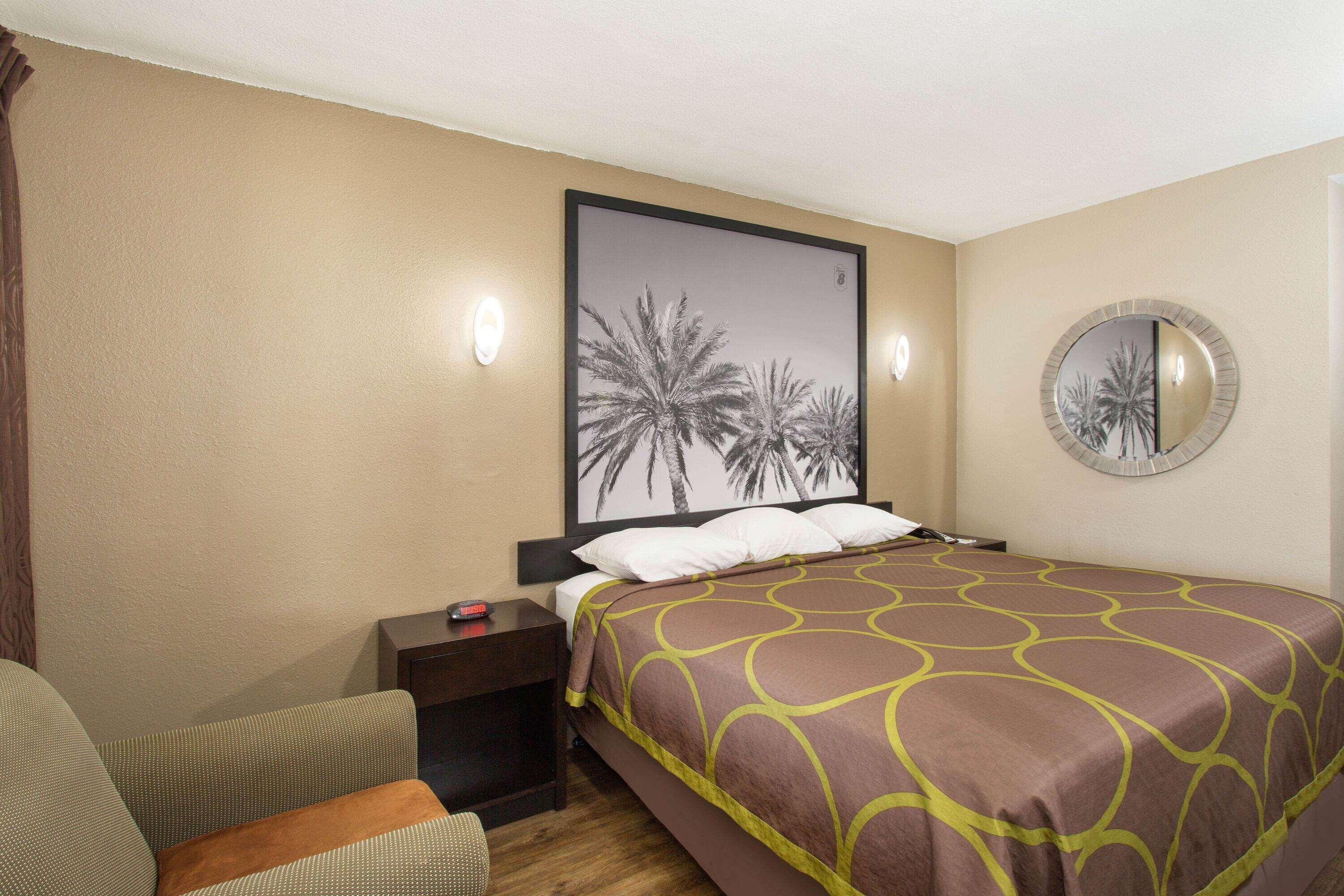 Super 8 By Wyndham Pensacola Nas Area Motel Beach Haven Luaran gambar