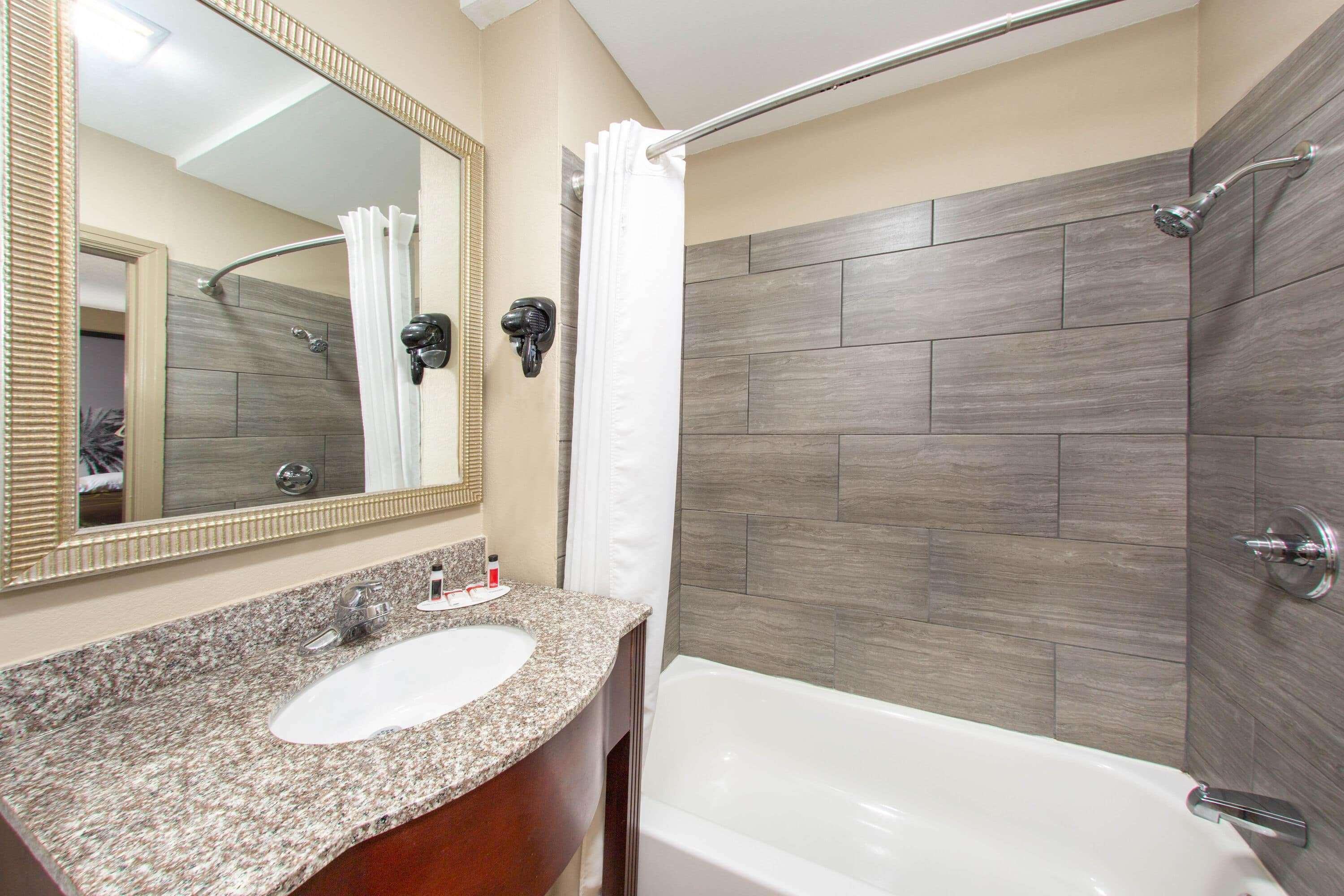 Super 8 By Wyndham Pensacola Nas Area Motel Beach Haven Luaran gambar
